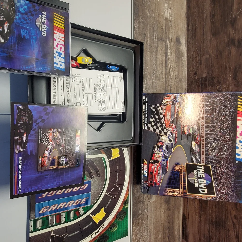 Nascar The DVD Board Game 2005 racing family fun‎
